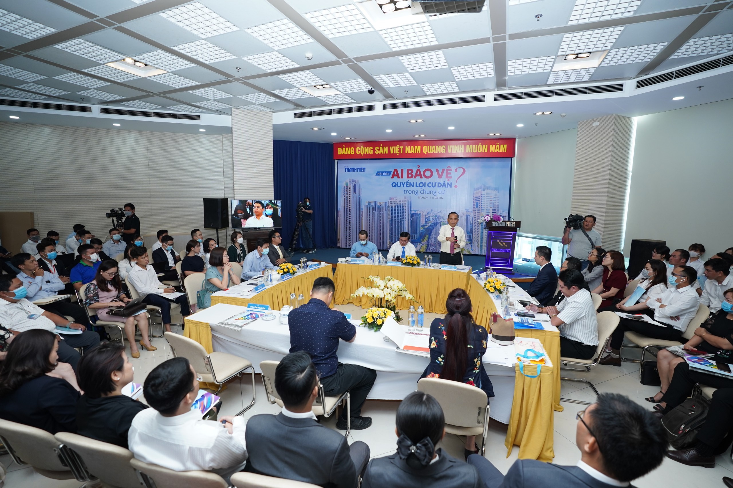 Giao tiếp với cư dân